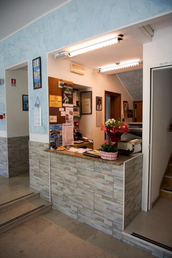 ריצ'יונה Hotel Maris Stella מראה חיצוני תמונה