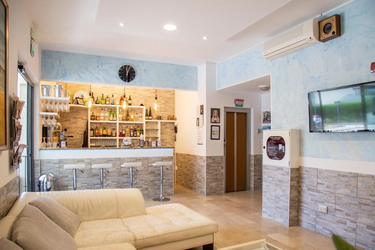 ריצ'יונה Hotel Maris Stella מראה חיצוני תמונה