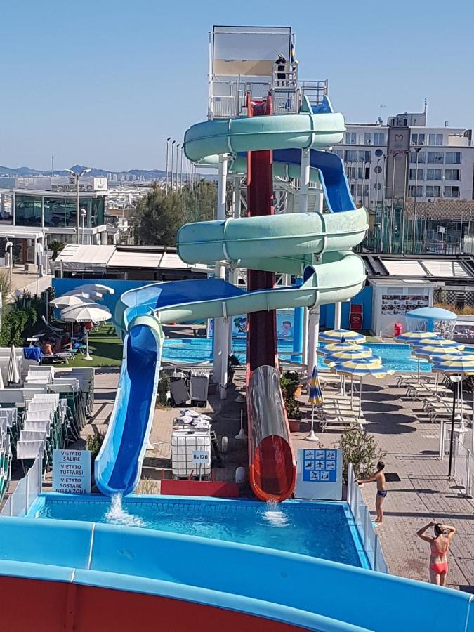 ריצ'יונה Hotel Maris Stella מראה חיצוני תמונה
